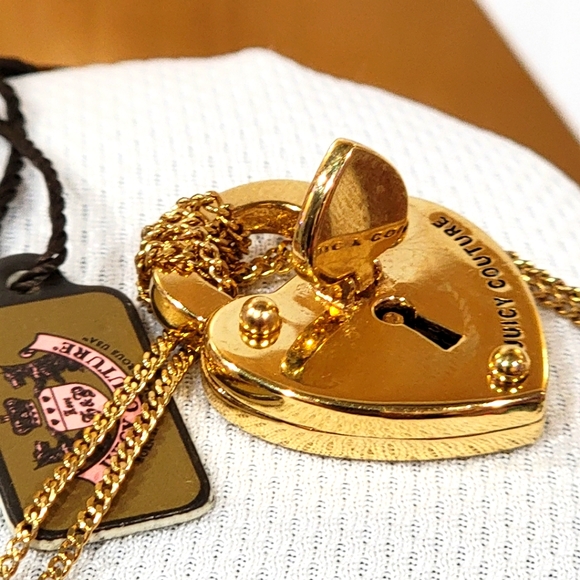 RETIRED JUICY COUTURE NWT HEART LOCK PENDENT NECKLACE - Picture 4 of 6